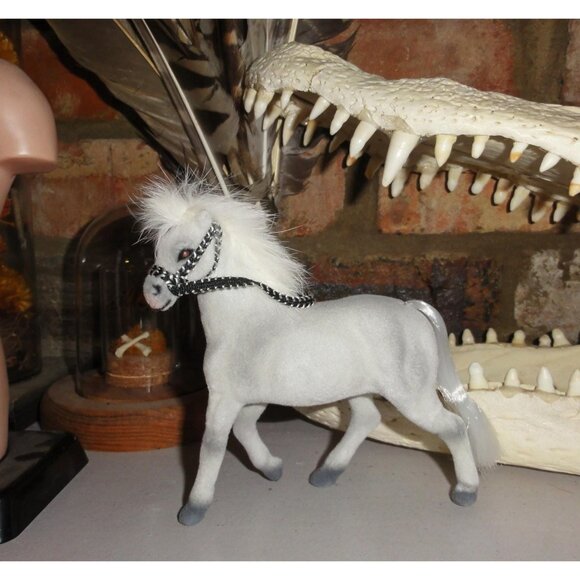 Vintage White & Gray Fuzzy Flocked Horse w/ Bridal Figurine collectable - Picture 9 of 14